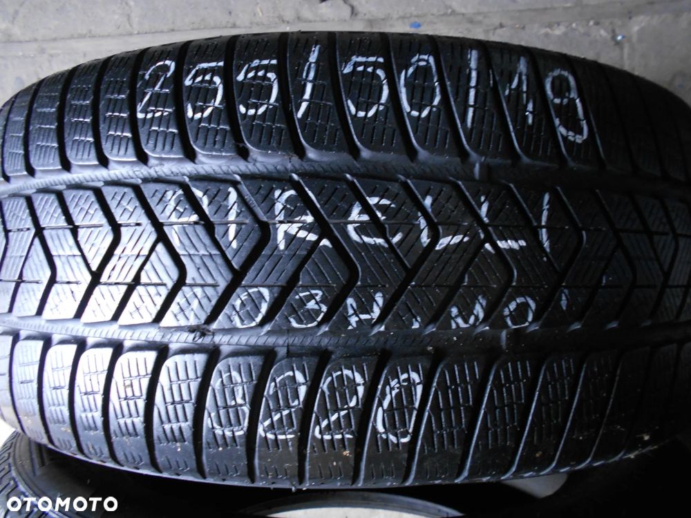 OPONY 255/50R19 PIRELLI SCORPION WINTER MO  DOT 3220 8MM - 2