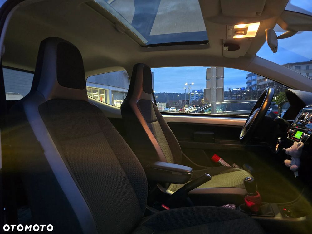 Volkswagen up! black style - 4