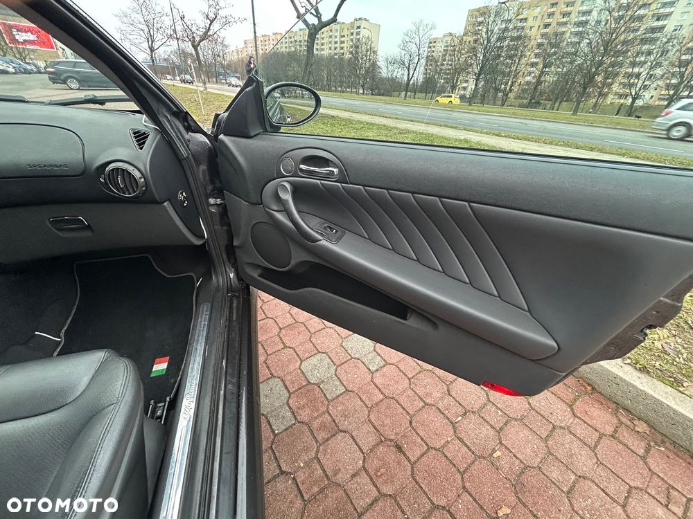 Alfa Romeo GT 1.9 JTD M-Jet Distinctive - 14