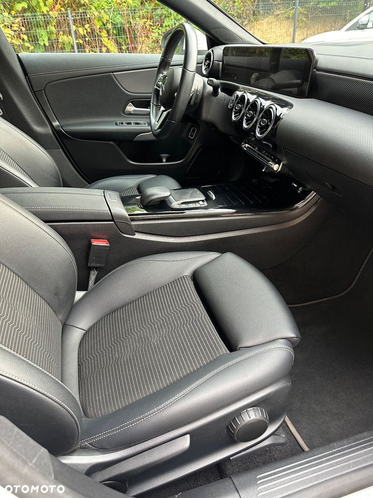 Mercedes-Benz CLA - 23