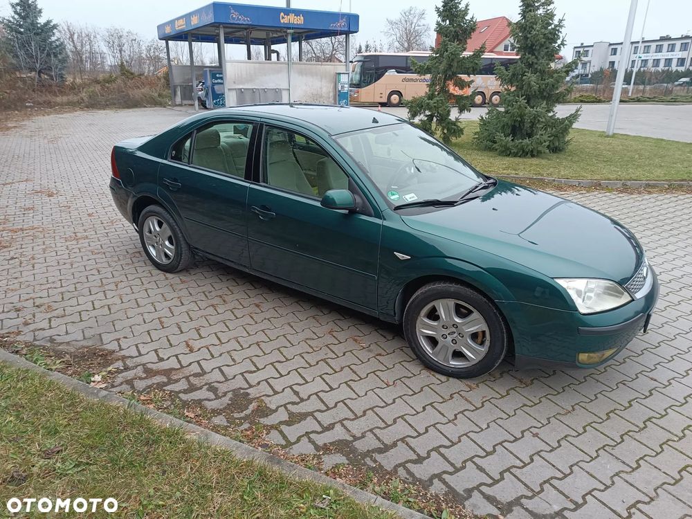 Ford Mondeo 2.0 Ghia - 5