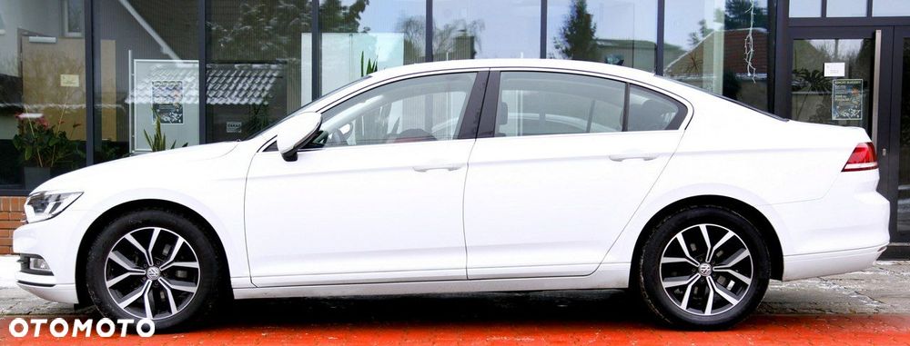 Volkswagen Passat - 24