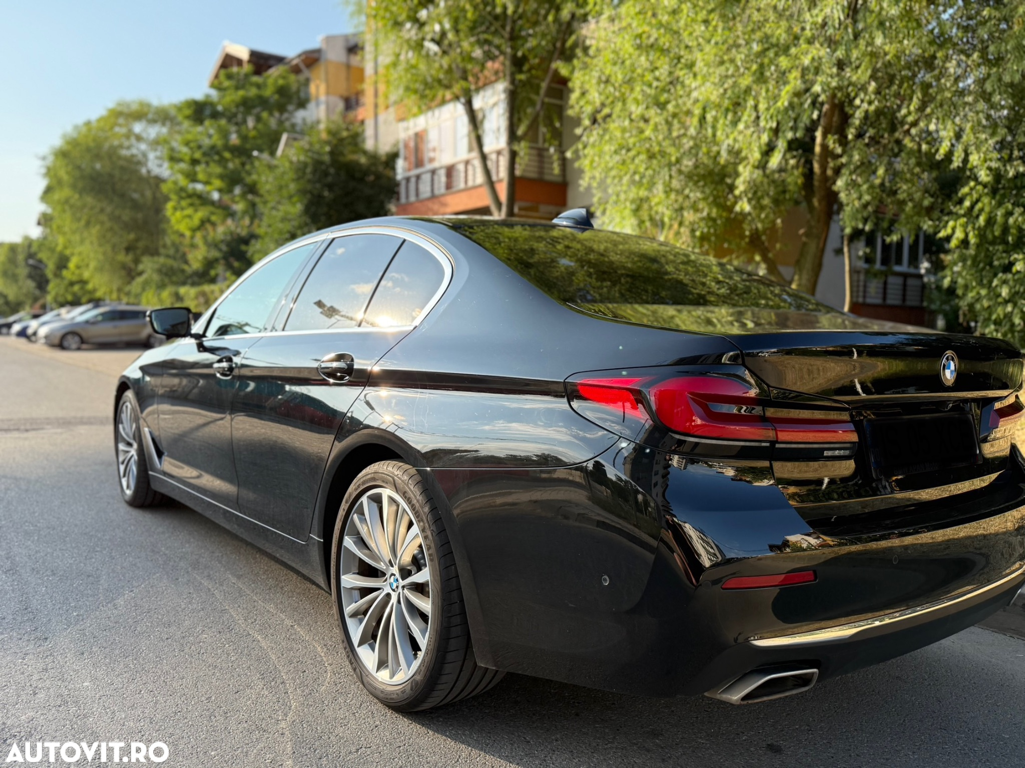 BMW Seria 5 530d xDrive AT MHEV - 4