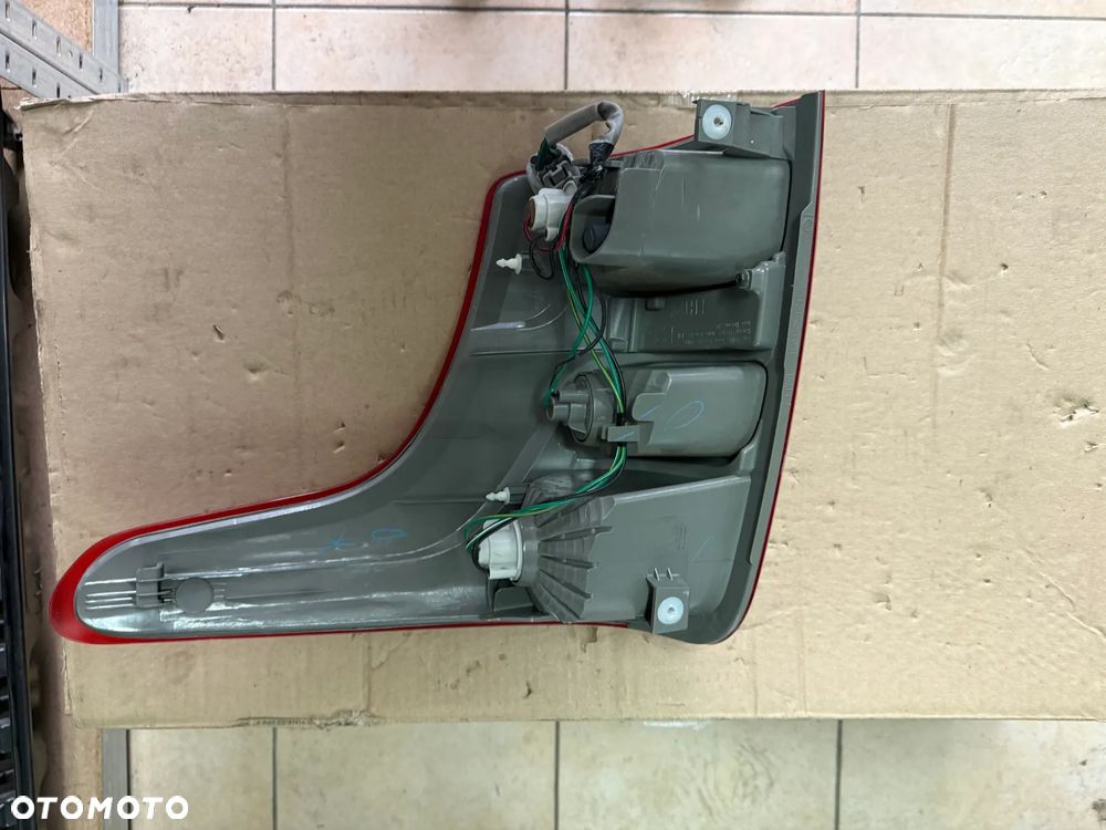 Reflektor / lampa tylna Mitsubishi L200 15-19' - lewa strona - oryginalna - 2