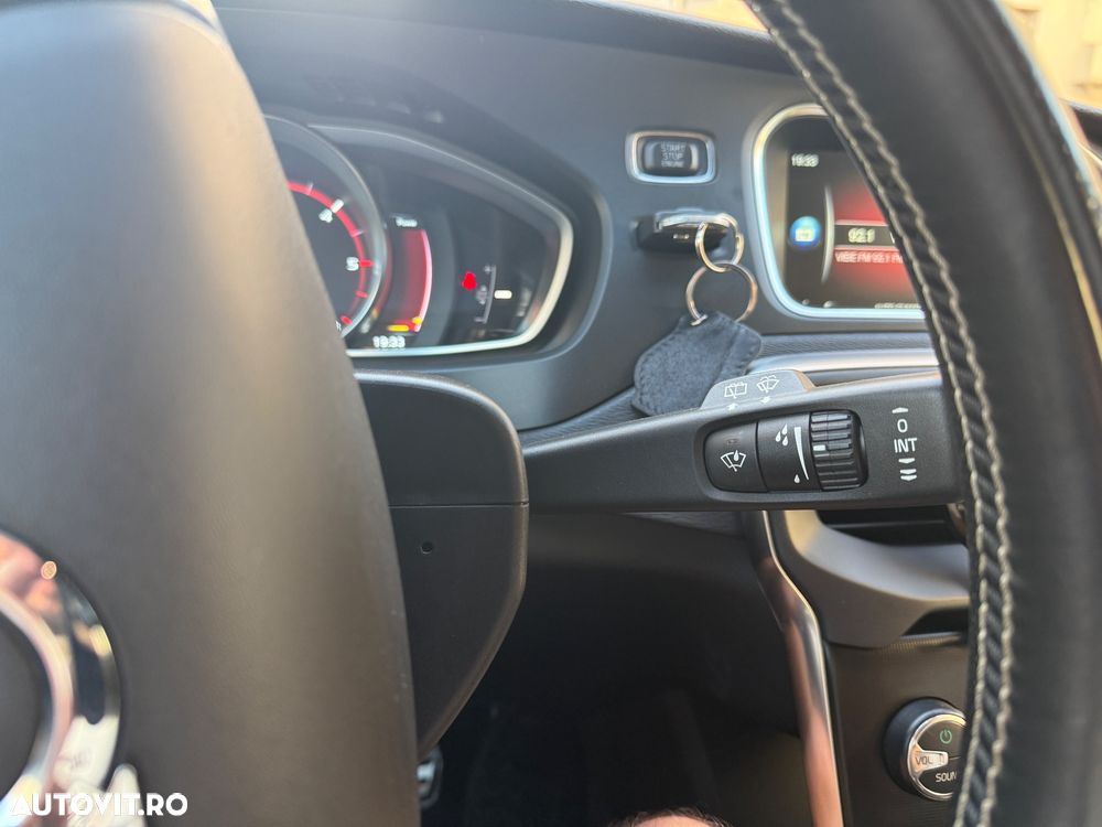 Volvo V40 D4 RDesign - 23