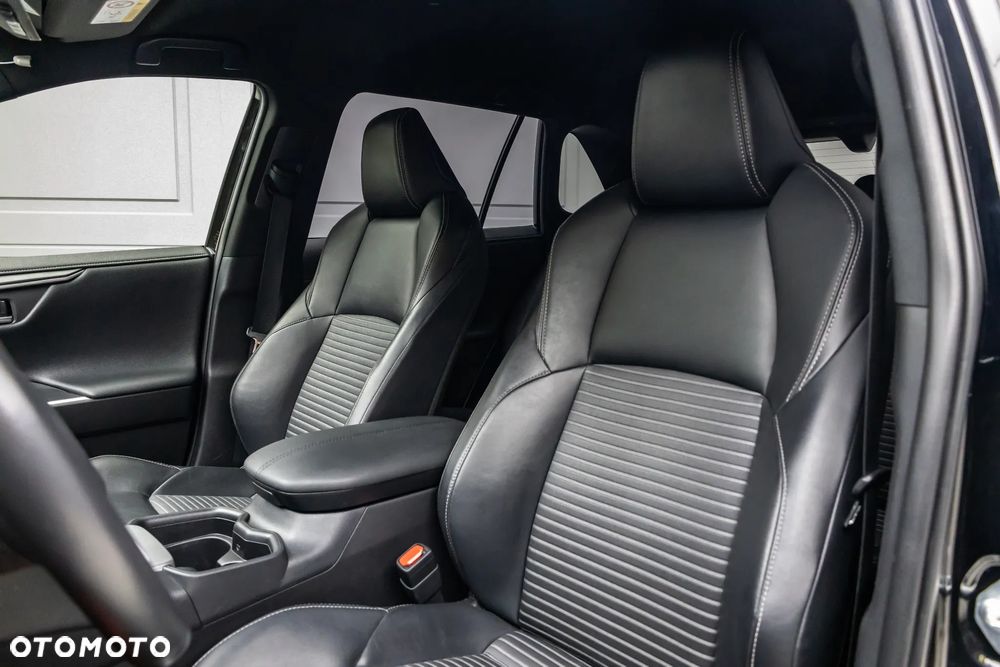 Toyota RAV4 2.5 Hybrid Black Edition by JBL 4x4 - 18