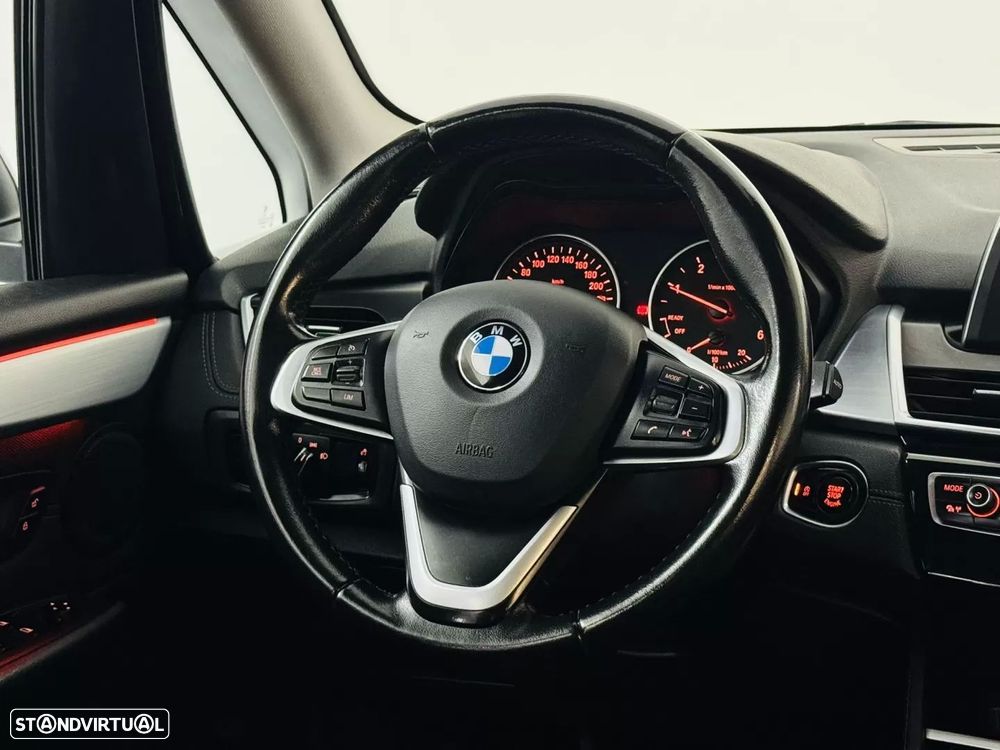BMW 216 Active Tourer d Line Sport - 32