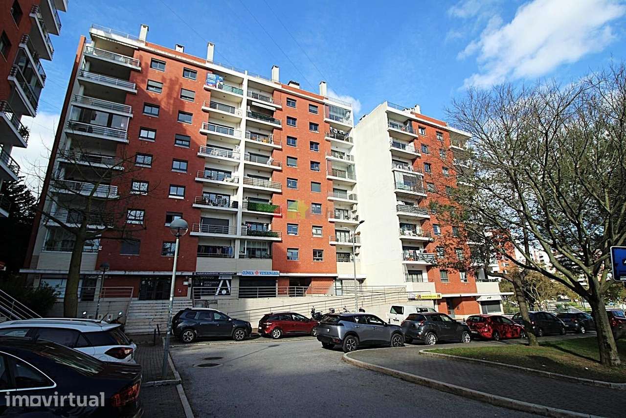 T3 nas Colinas do Cruzeiro c/4 lugares de garagem - Odivelas - Grande imagem: 2/34