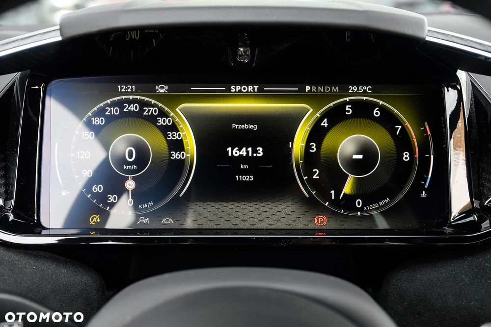 Aston Martin Vantage - 15