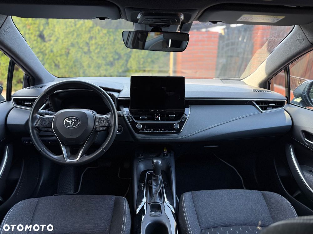 Toyota Corolla - 13