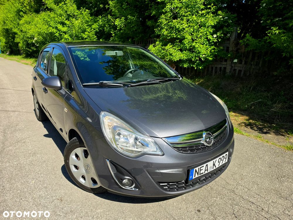 Opel Corsa 1.2 16V Essentia - 1