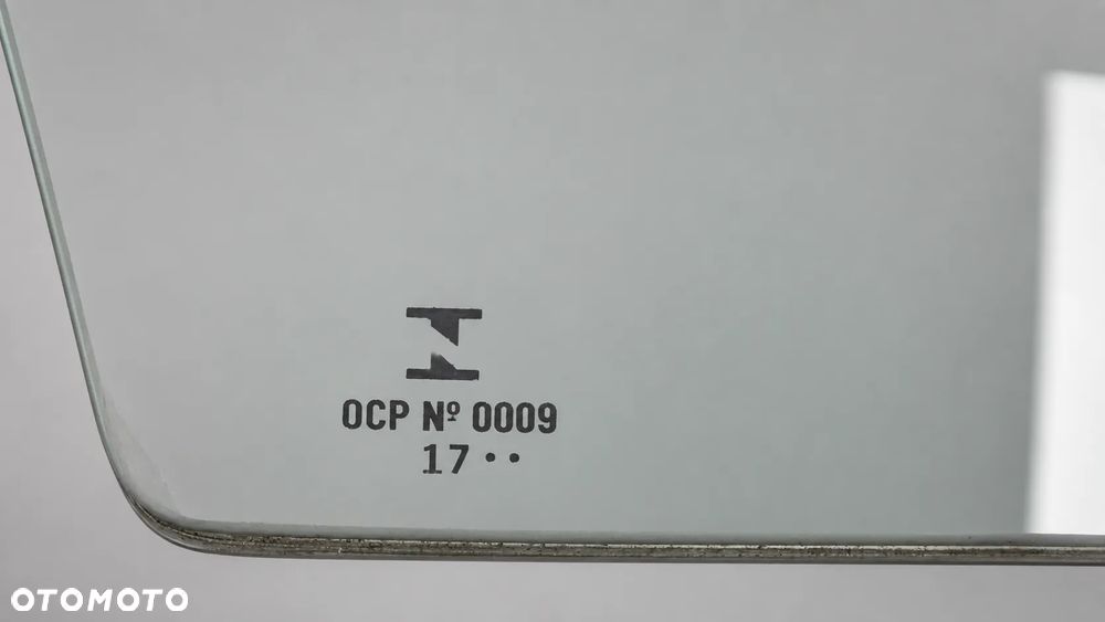 Sprzedam oryginalną podwójną szybę boczną do Audi Q5 FY. - 2