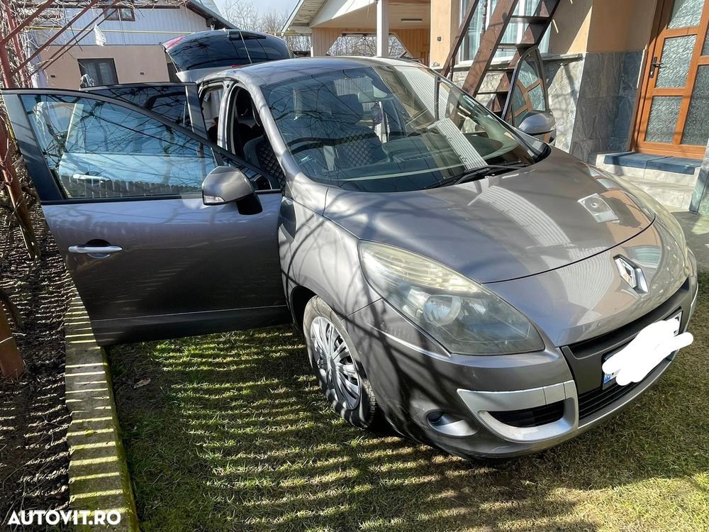 Renault Scenic - 1