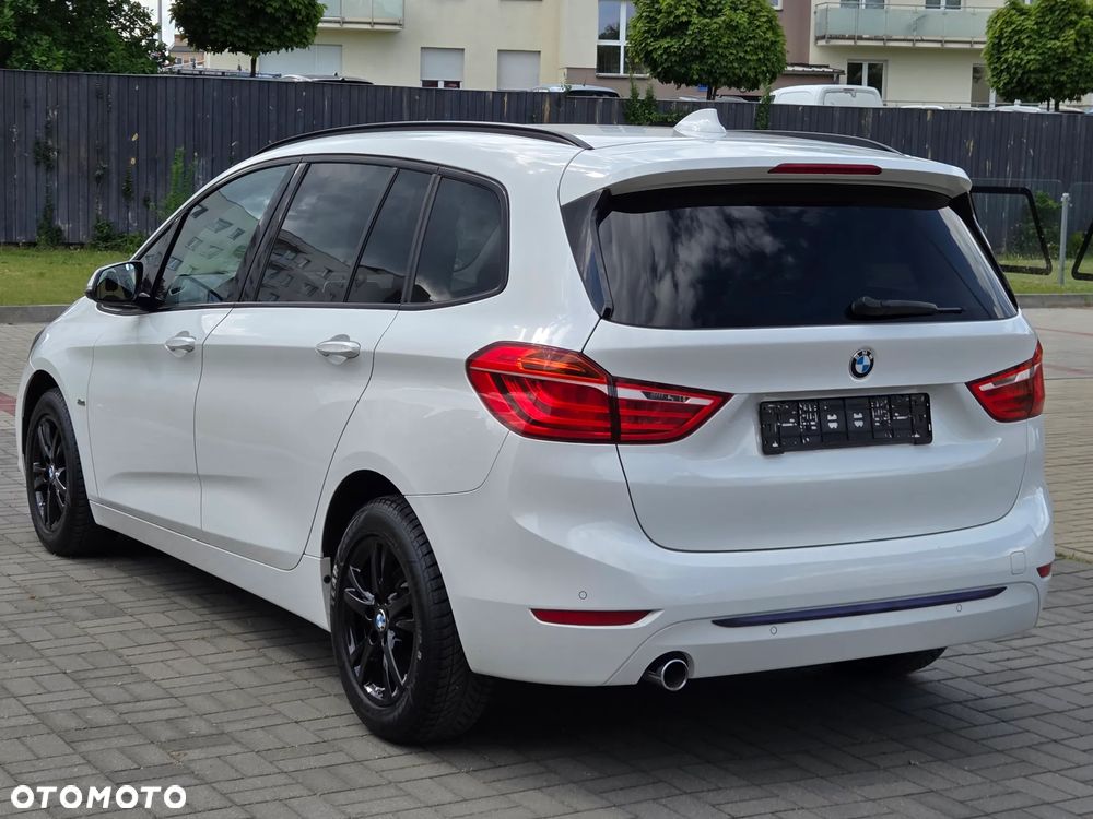 BMW Seria 2 218d Sport-Aut Sport Line - 4