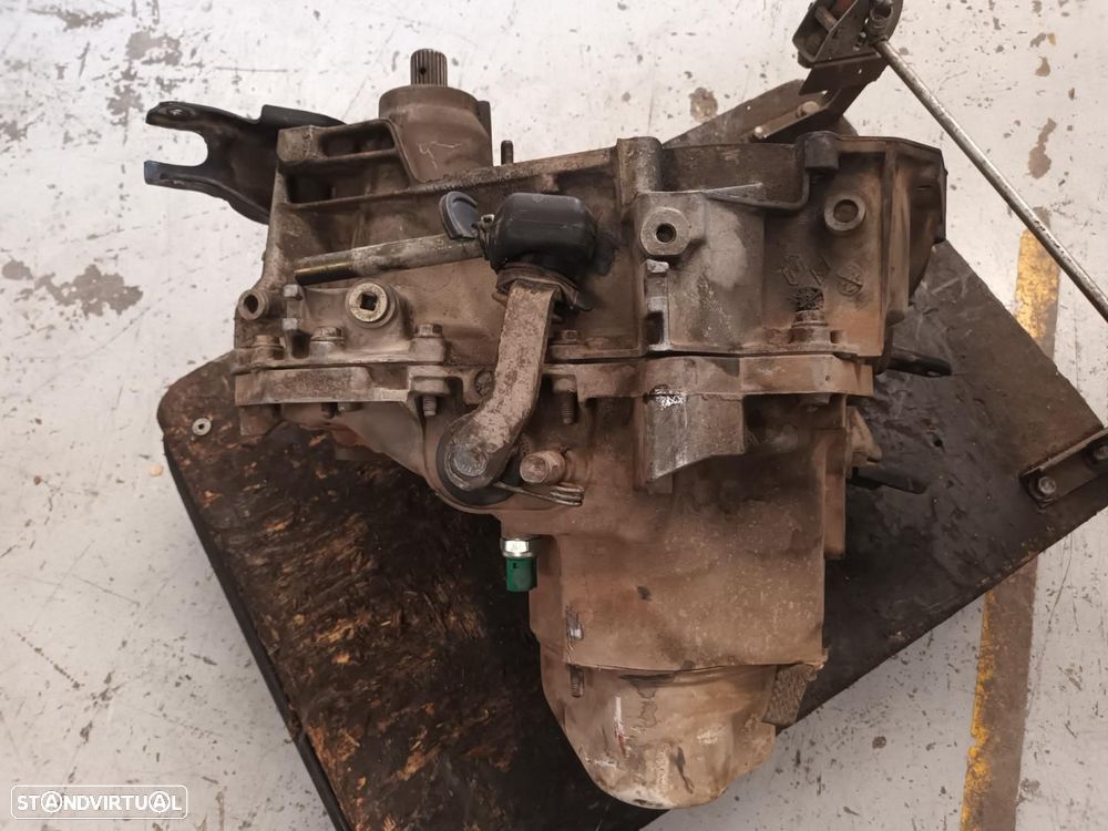 CAIXA DE VELOCIDADES RENAULT CLIO II FASE I BCB0 - 1