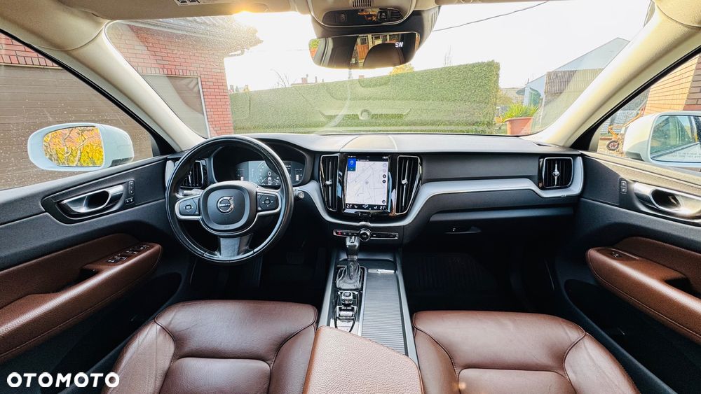 Volvo XC 60 T5 AWD Geartronic Momentum - 12