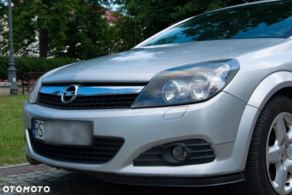 Opel Astra 1.6 Essentia - 11
