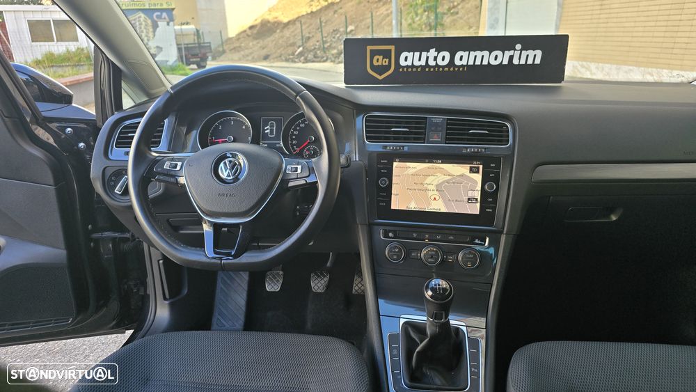VW Golf 1.6 TDI Confortline - 20