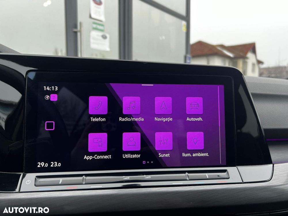 Volkswagen Golf - 24