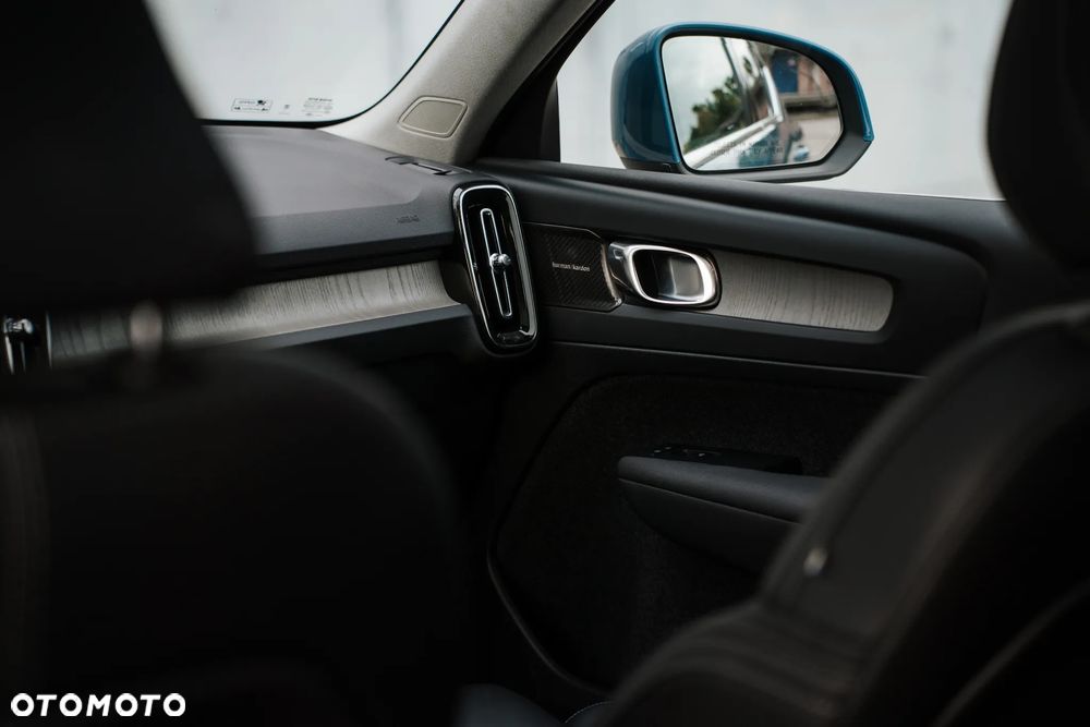 Volvo XC 40 B5 AWD Ultimate Bright - 24