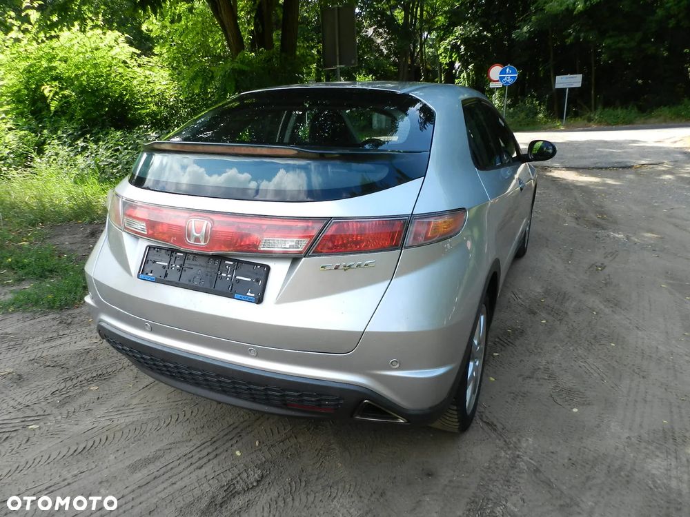 Honda Civic 1.8i-VTEC Executive - 2