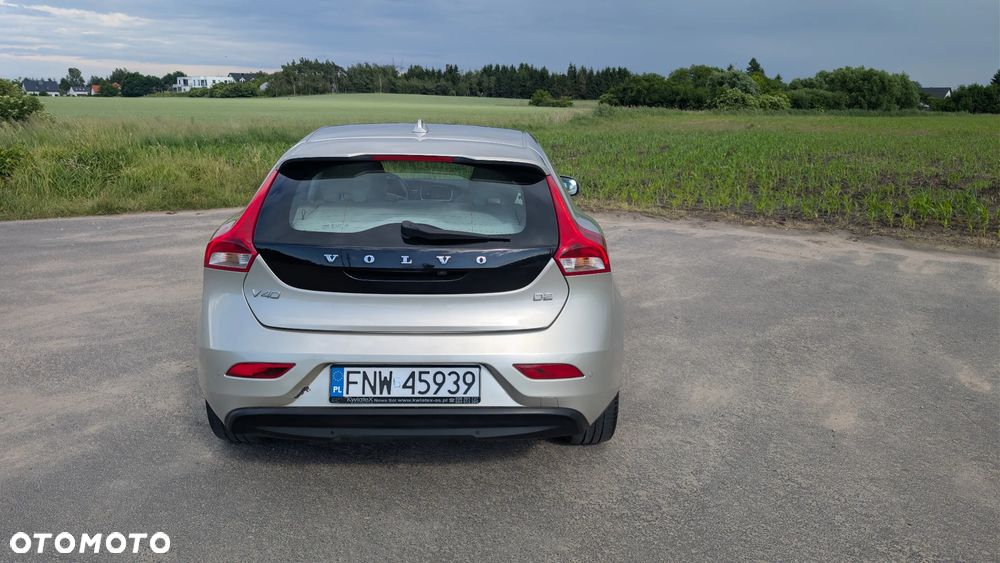 Volvo V40 D2 Drive-E Momentum - 8