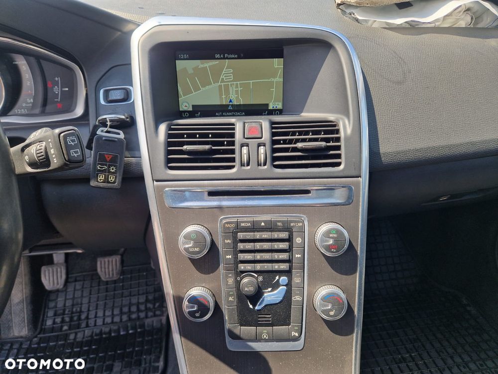Volvo XC 60 D4 Summum - 8