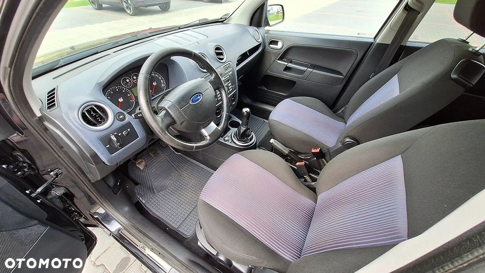 Ford Fusion - 8