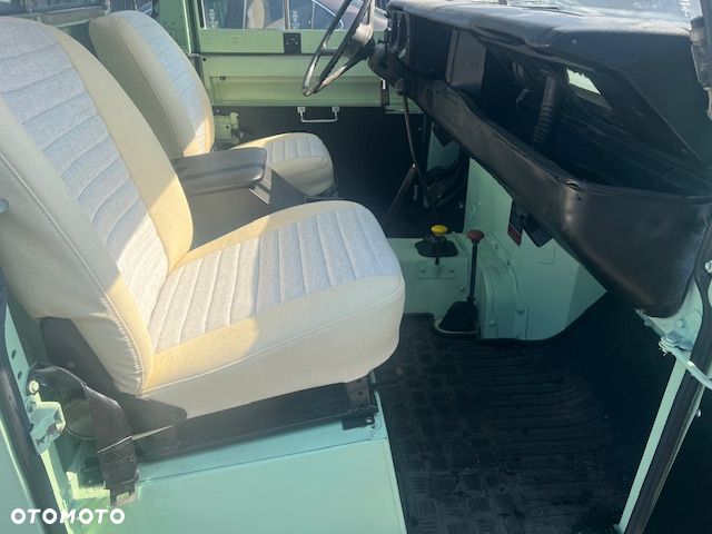 Land Rover Inny - 12