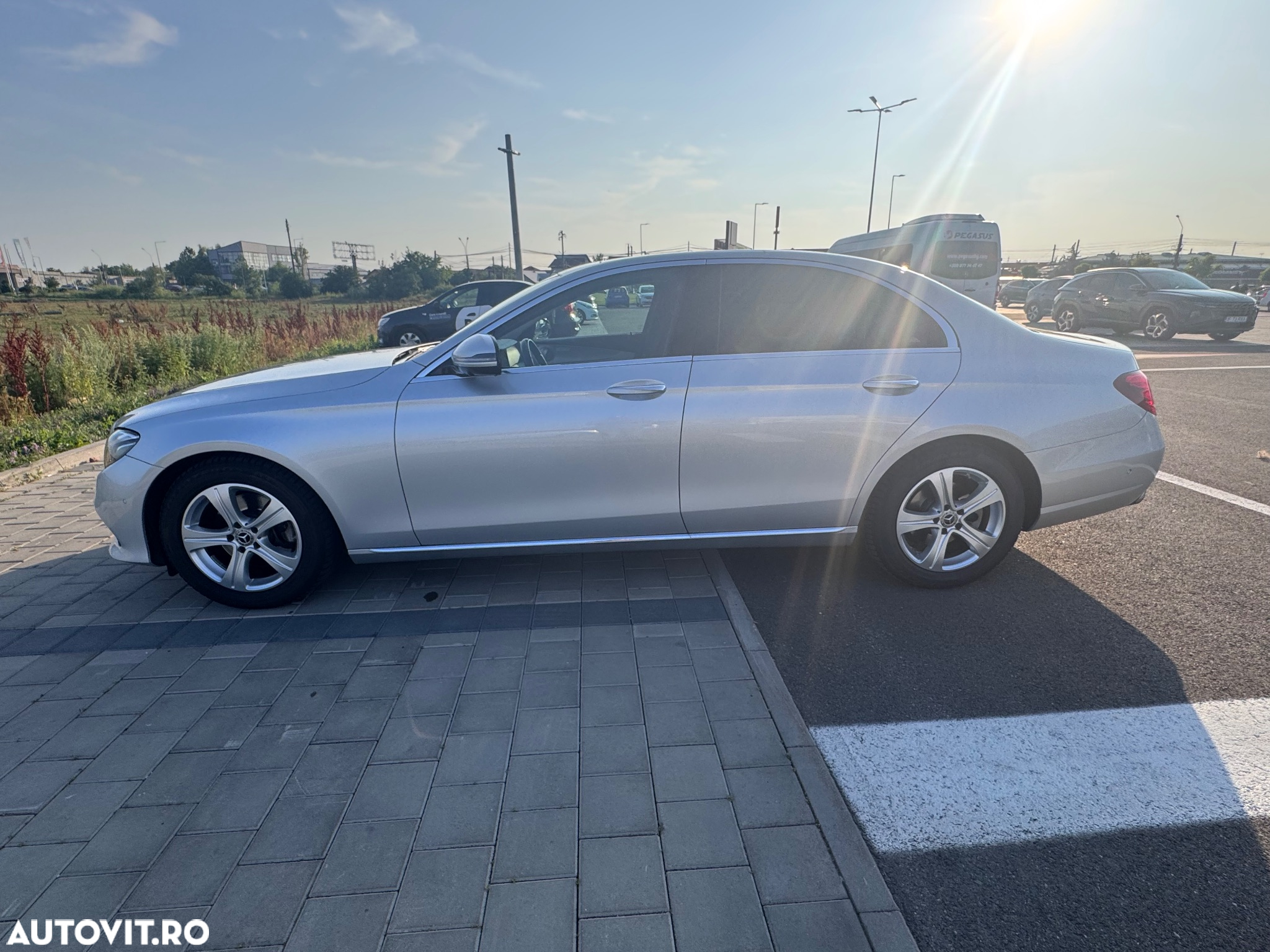 Mercedes-Benz E 220 d 4Matic 9G-TRONIC - 7