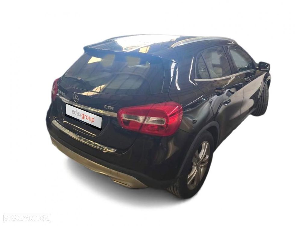 Mercedes-Benz GLA 180 - 3