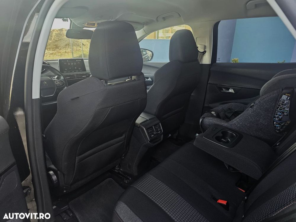Peugeot 3008 PureTech 130 Stop & Start GPF EAT8 Allure - 5