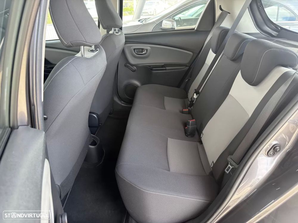 Toyota Yaris 1.0 VVT-i Exclusive - 21