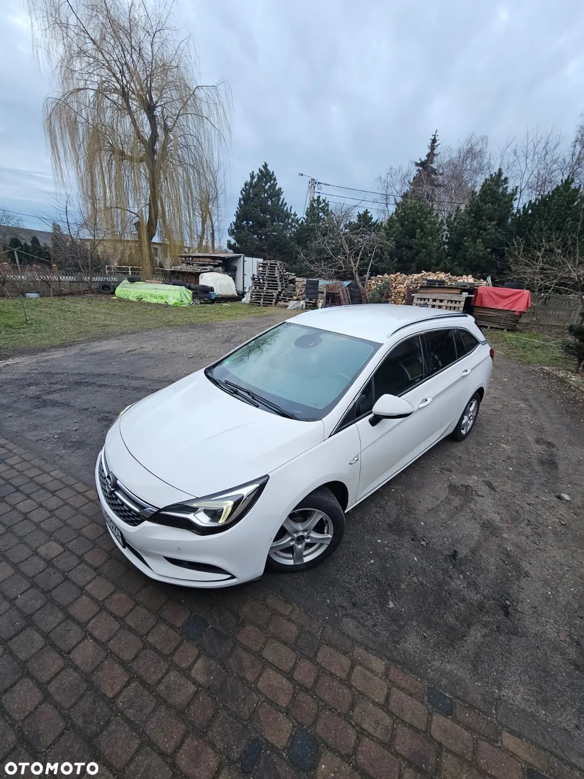 Opel Astra 1.6 BiTurbo D (CDTI) Start/Stop Business - 2