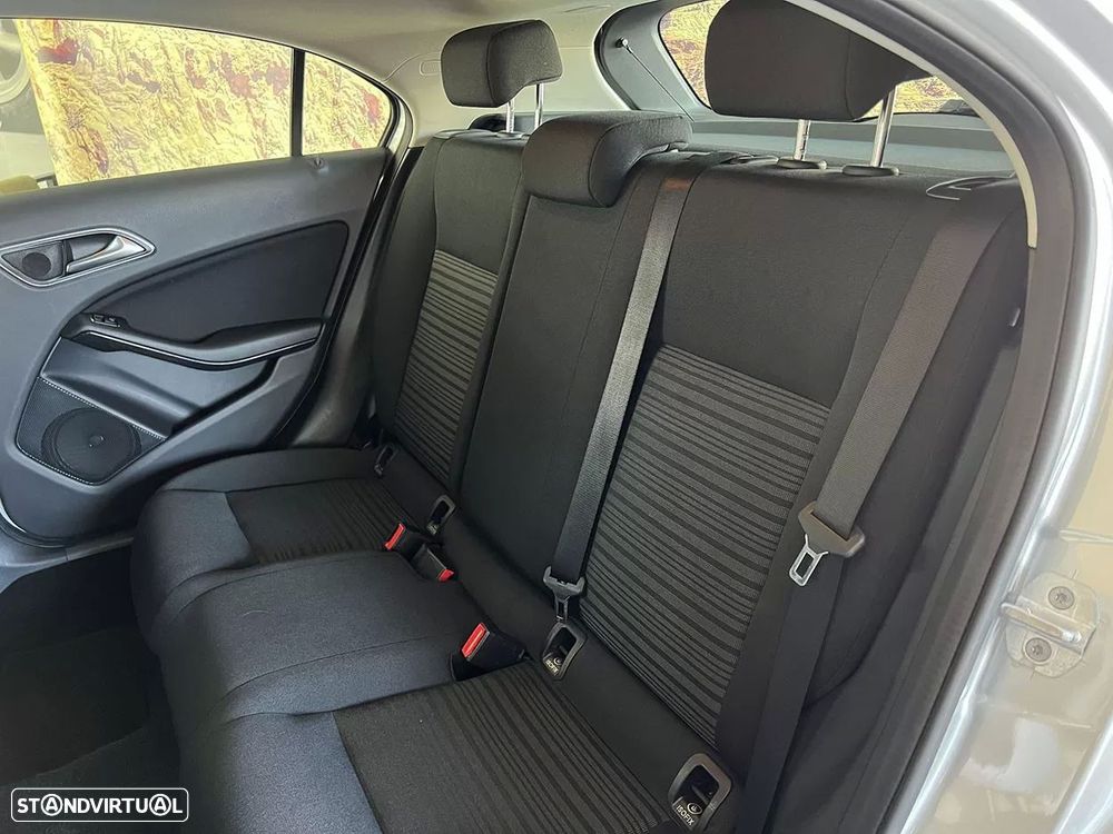 Mercedes-Benz A 180 d Style - 21