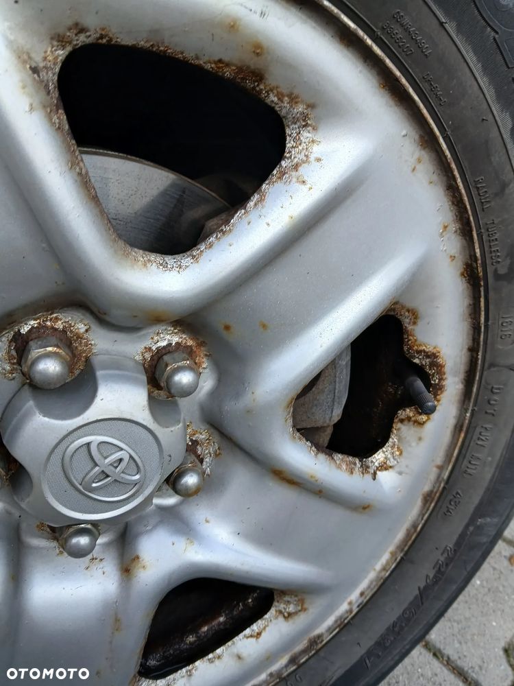 Toyota RAV4 2.4 VVT-i Sport - 10