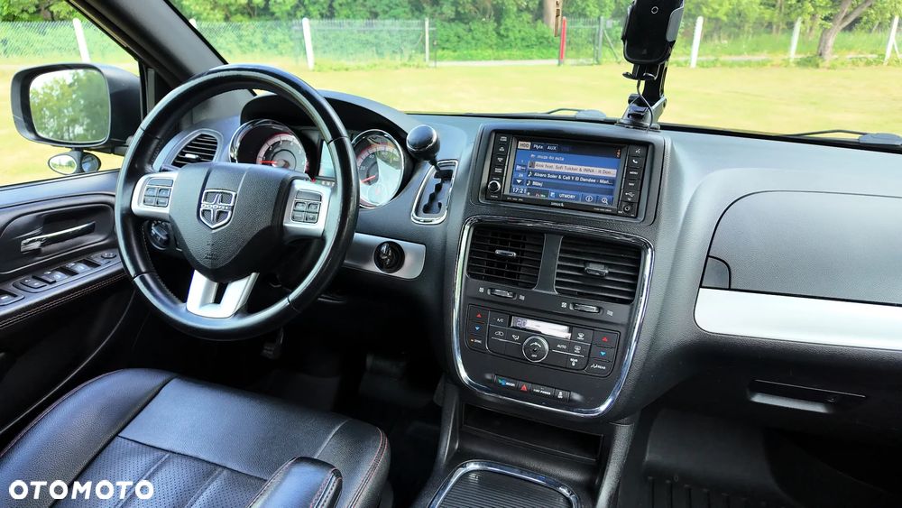 Dodge Grand Caravan - 20