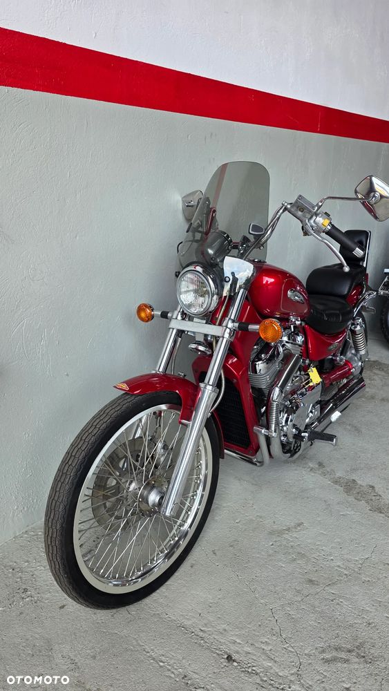 Suzuki Intruder - 6