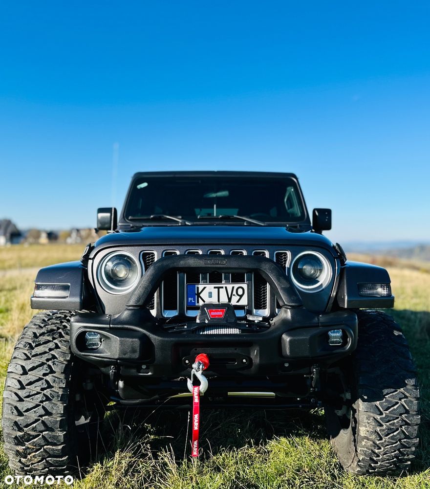 Jeep Wrangler - 24