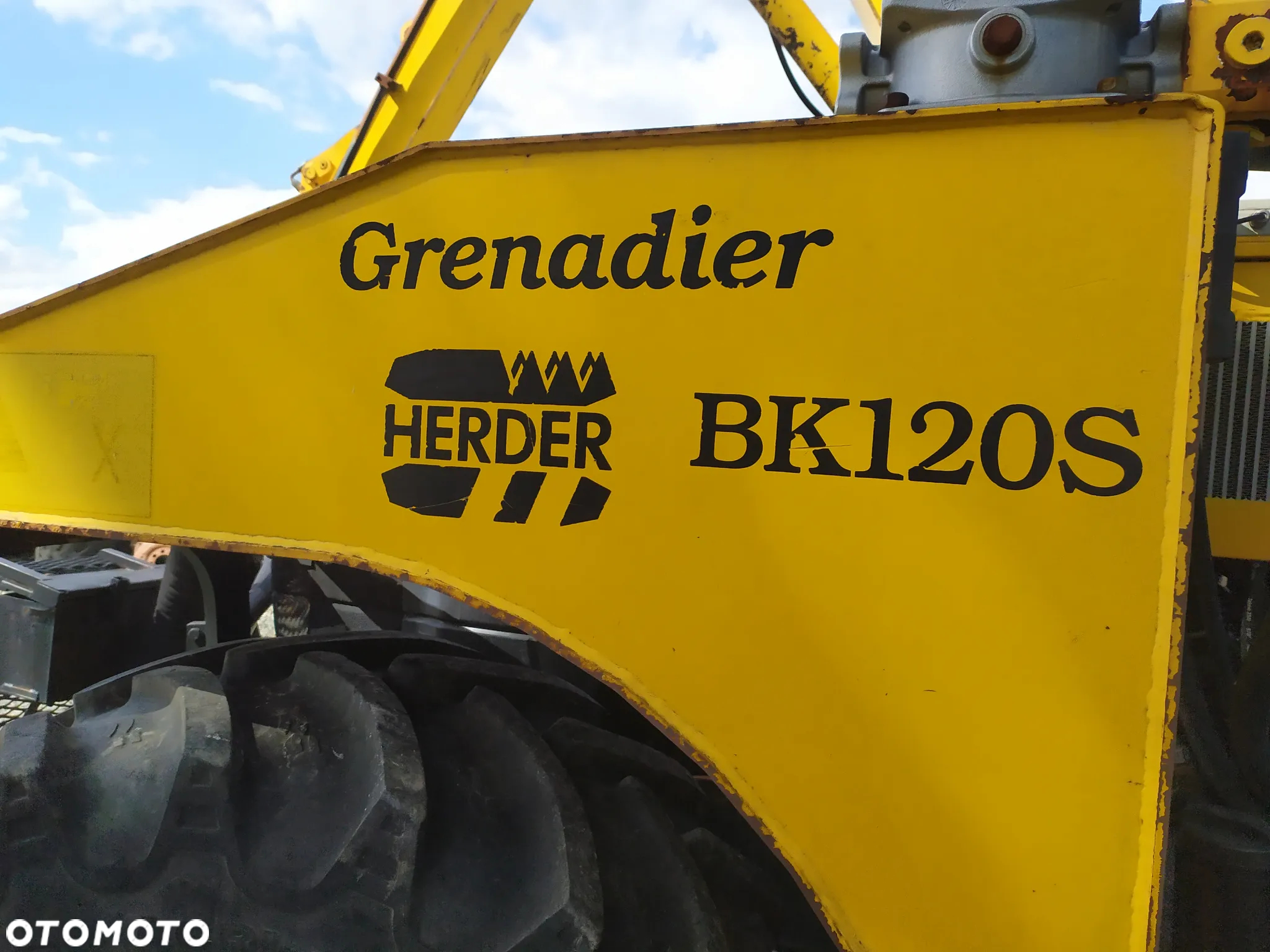New Holland TM 135 TM 150 herder - 3