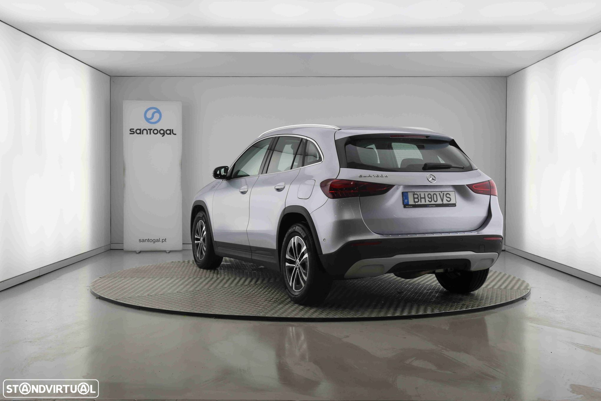 Mercedes-Benz GLA 180 d - 9