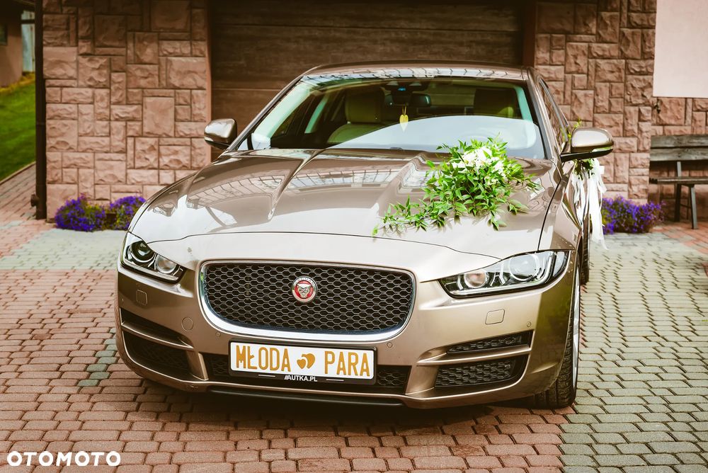 Jaguar XE 2.0 T Prestige - 1