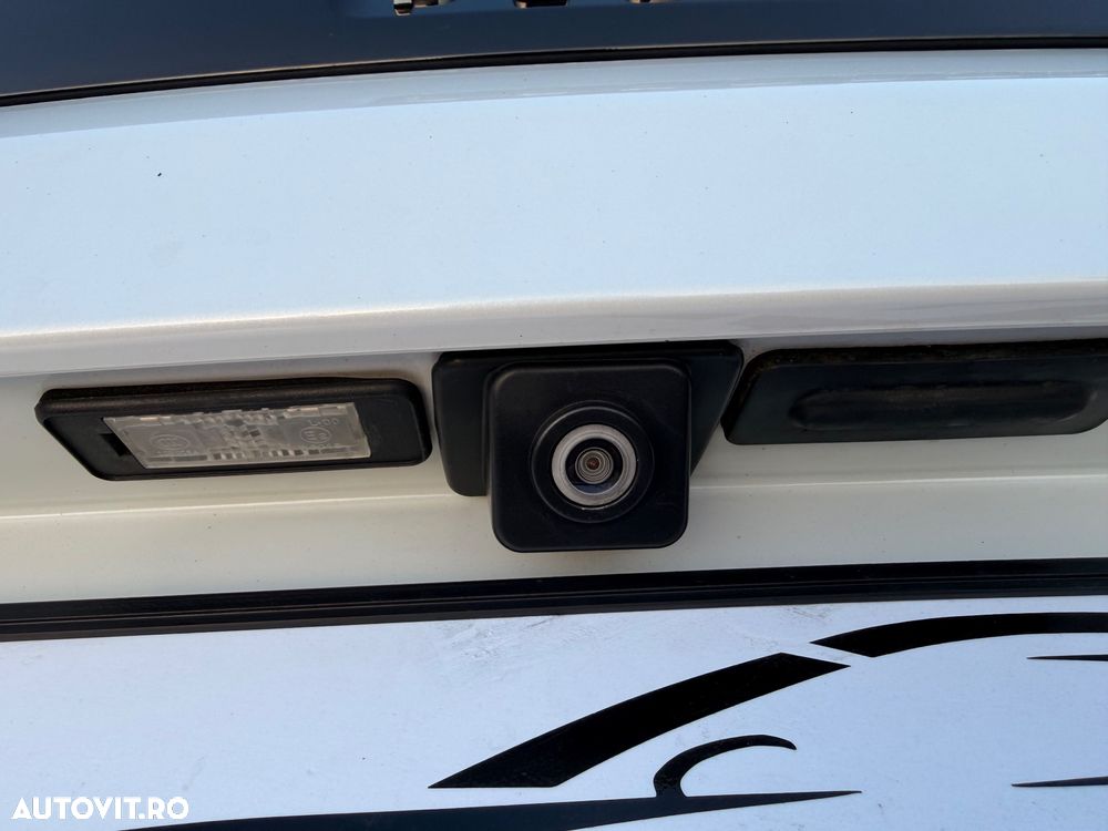 Peugeot 3008 PureTech 130 Stop & Start GPF Allure - 17