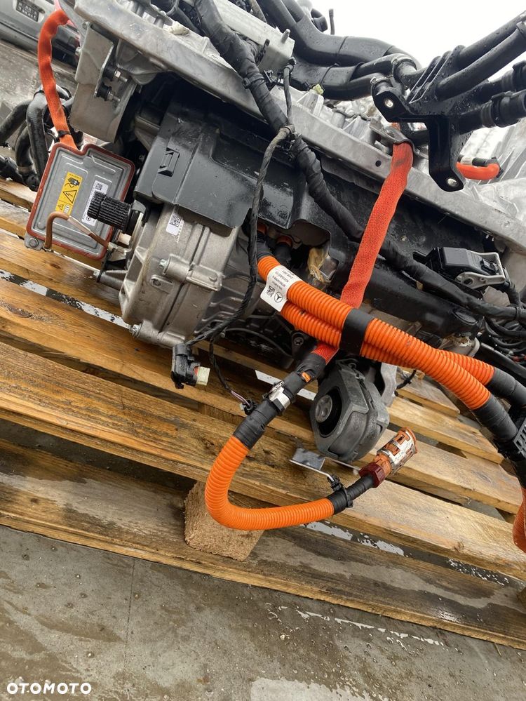 Mercedes EQB 250 silnik kompletny - 16