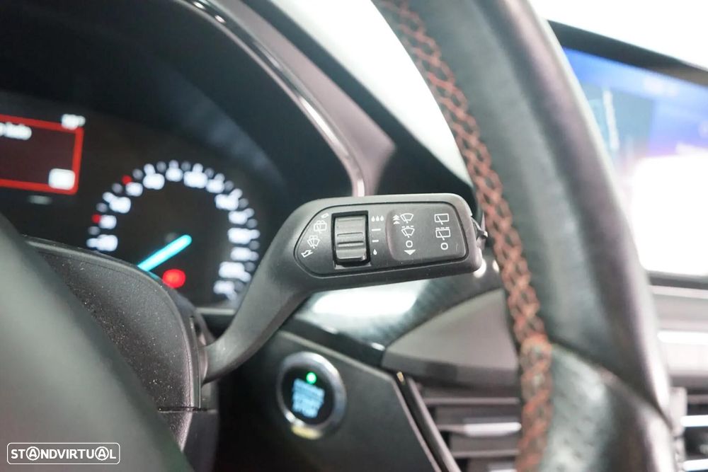 Ford Focus 1.5 TDCi EcoBlue ST-Line - 24