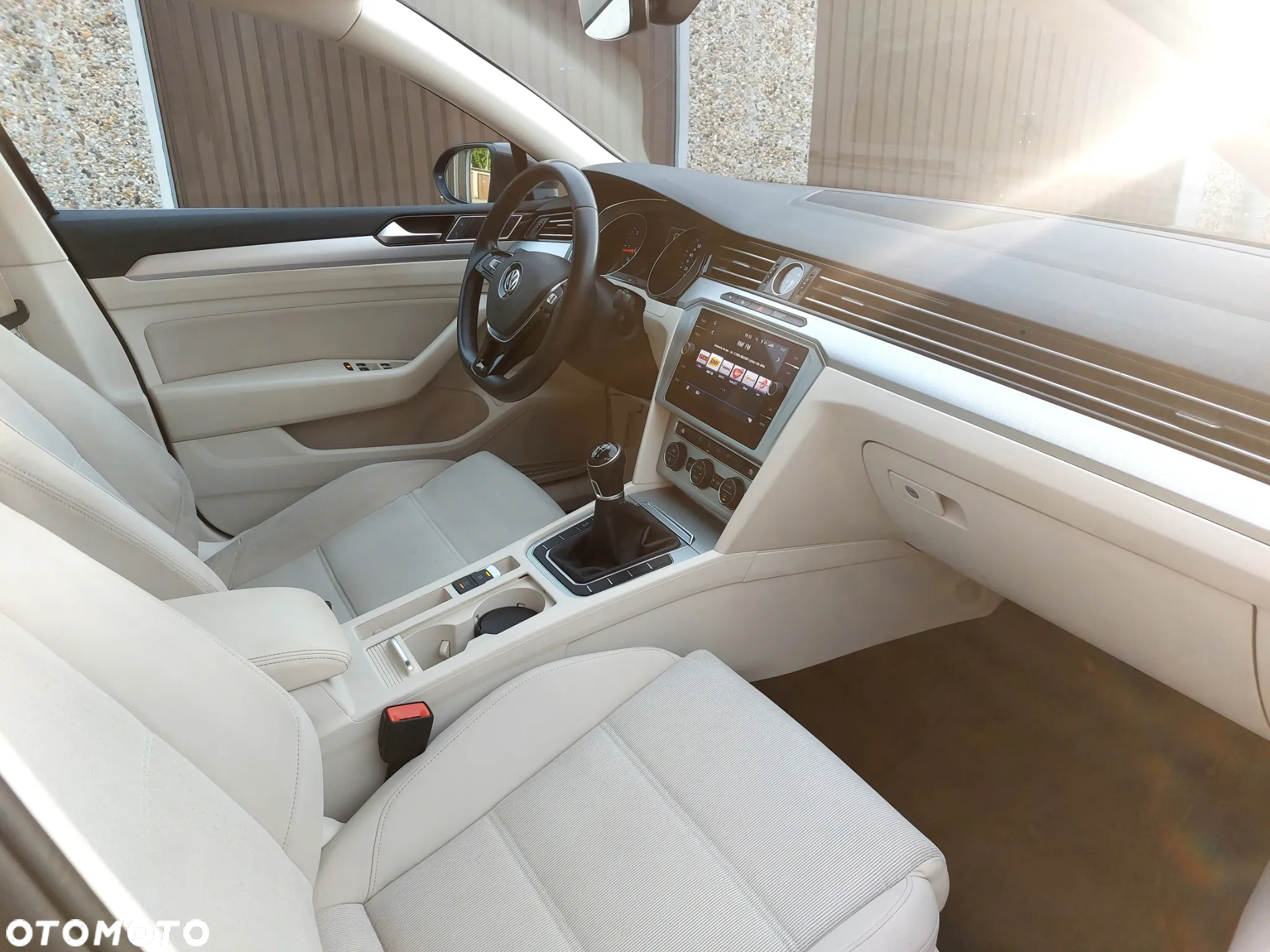 Volkswagen Passat 1.6 TDI BMT Comfortline - 8