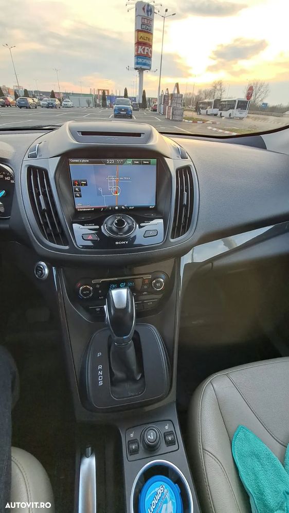 Ford Kuga 2.0 TDCi Powershift 4WD Titanium - 14