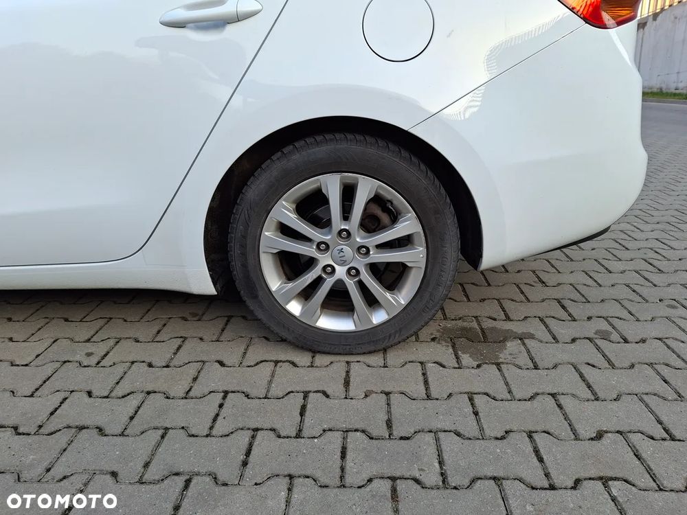 Kia Ceed 1.6 CRDi M - 10
