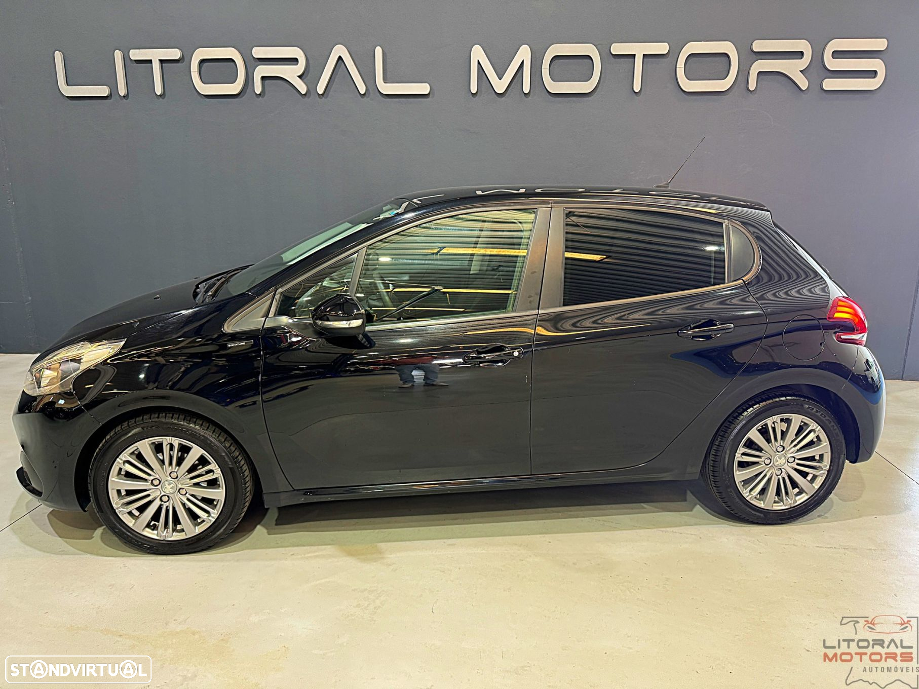 Peugeot 208 1.2 PureTech Signature - 6