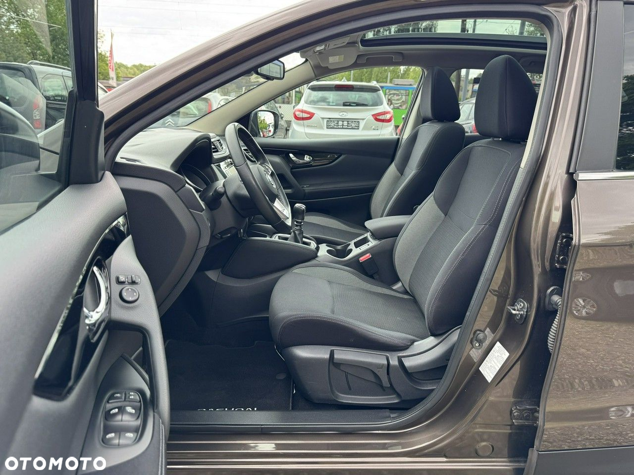 Nissan Qashqai - 22